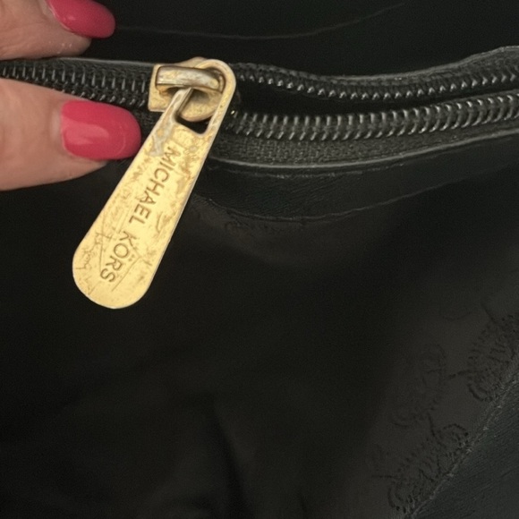 Jet Set Travel Large Saffiano Leather Tote Bag - Picture 9 of 13